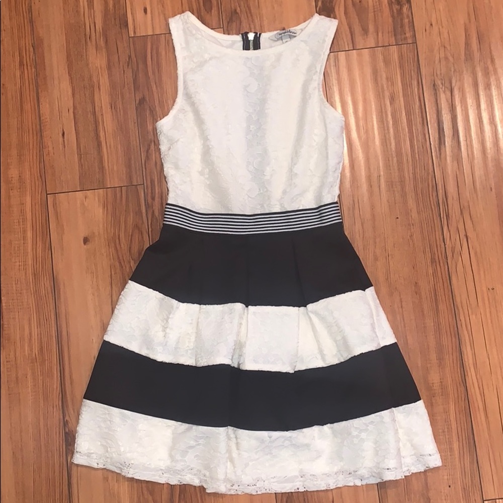 Juniors Speechless Black/White Dress Sz XS